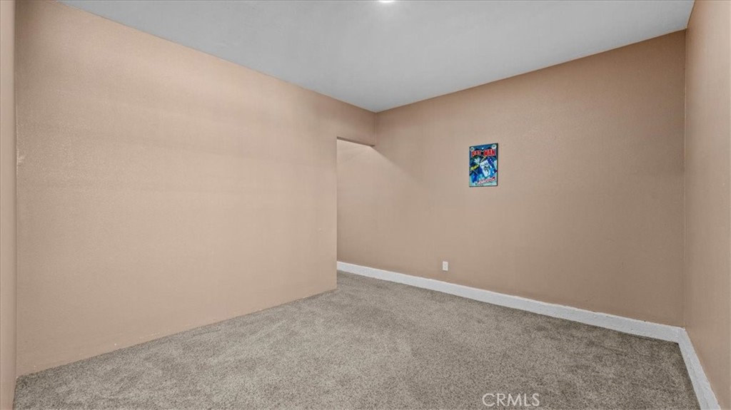 https://media.crmls.org/medias/a73a523a-5f96-435f-a9fd-3befdb7c19e2.jpg?preset=X-Large
