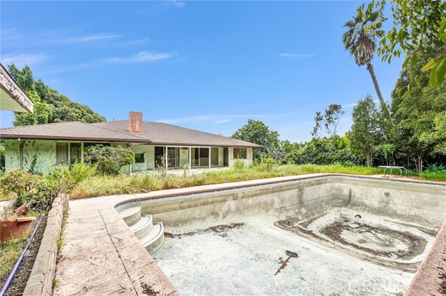 Detail Gallery Image 40 of 46 For 11500 Thurston, Los Angeles,  CA 90049 - 4 Beds | 4 Baths