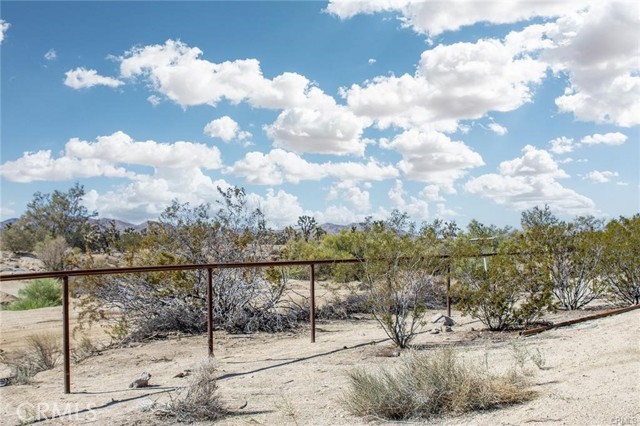 1 Avalon Avenue, Yucca Valley CA: https://media.crmls.org/medias/a73c8bb5-1bde-42cb-a39b-5957b01ea38f.jpg