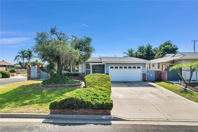 15139 La Barca Dr, La Mirada, CA 90638