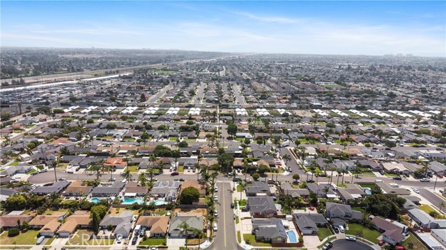 Detail Gallery Image 39 of 40 For 19071 Suva Ln, Huntington Beach,  CA 92646 - 4 Beds | 2 Baths