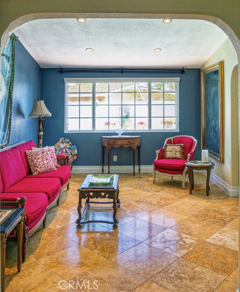 Detail Gallery Image 6 of 13 For 356 Princeton Dr, Costa Mesa,  CA 92626 - 3 Beds | 2 Baths