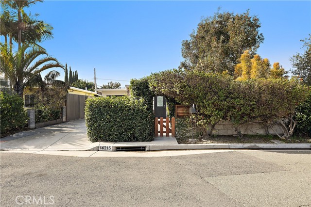 Detail Gallery Image 15 of 27 For 14215 Alta Pl, Westminster,  CA 92683 - 2 Beds | 1 Baths