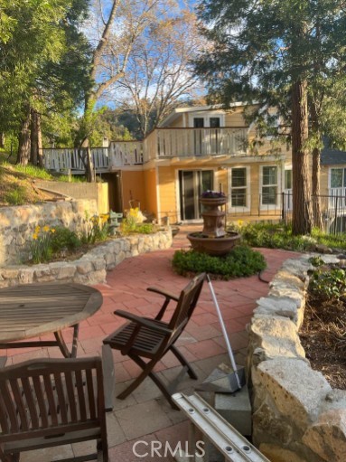 Detail Gallery Image 6 of 9 For 23663 Lake Dr, Crestline,  CA 92587 - 4 Beds | 3 Baths