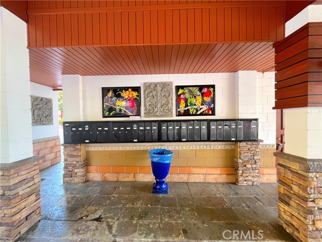 100 Cliff Drive, Laguna Beach CA: https://media.crmls.org/medias/a73e5496-f6a5-4740-9066-a044a27d35ef.jpg