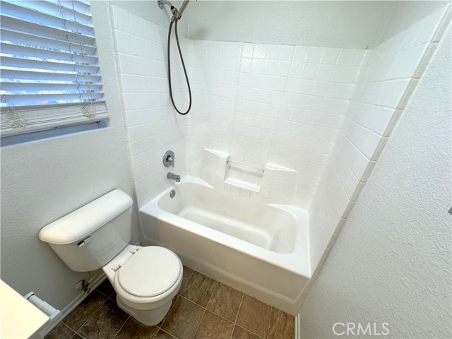 35786 Octopus Lane, Wildomar CA: https://media.crmls.org/medias/a73ee47e-86dd-4d35-8ed2-5ba0f00ac658.jpg