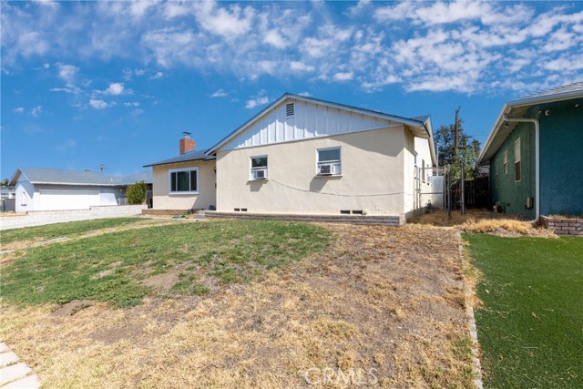 Detail Gallery Image 3 of 28 For 526 Sonora St, San Bernardino,  CA 92404 - 3 Beds | 2 Baths