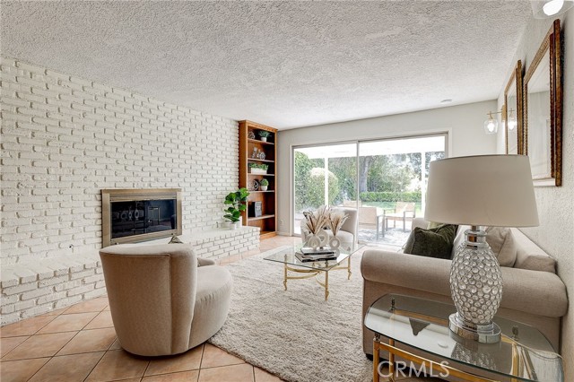 Detail Gallery Image 7 of 30 For 26134 Roymor Dr, Calabasas,  CA 91302 - 4 Beds | 3 Baths
