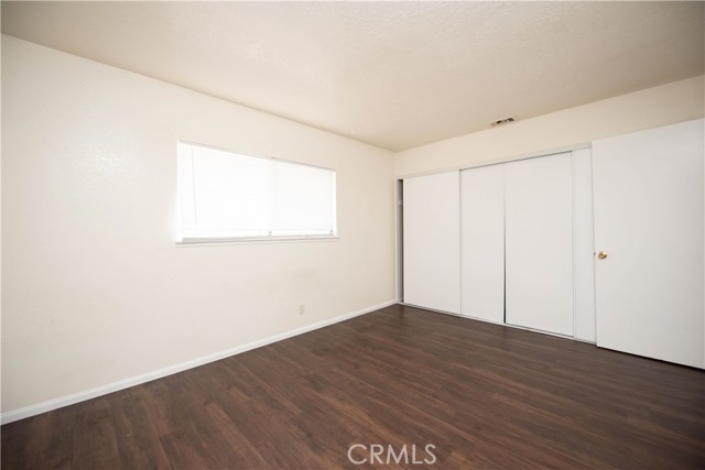 Detail Gallery Image 9 of 10 For 12212 Kiowa, Apple Valley,  CA 92308 - 2 Beds | 2 Baths