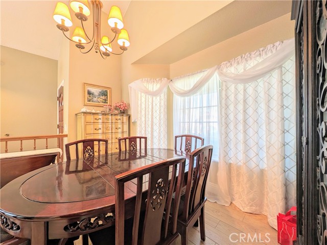 Detail Gallery Image 13 of 59 For 1738 Cambridge Cir, Redlands,  CA 92374 - 3 Beds | 2/1 Baths