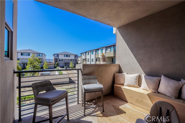 Detail Gallery Image 5 of 13 For 1571 Lima Way #2,  Placentia,  CA 92870 - 2 Beds | 2/1 Baths