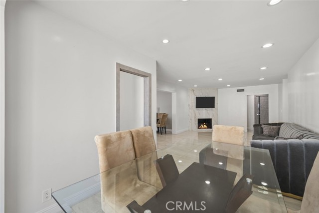 Detail Gallery Image 12 of 41 For 12628 Stagg St, North Hollywood,  CA 91605 - 4 Beds | 2 Baths