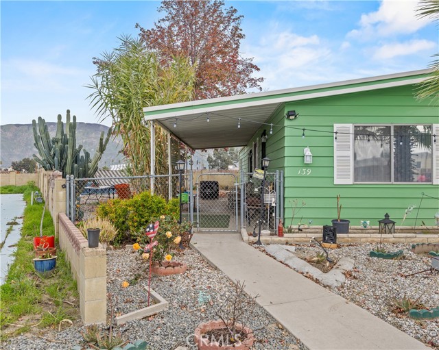 Detail Gallery Image 2 of 26 For 139 Palomar, San Jacinto,  CA 92582 - 2 Beds | 2 Baths
