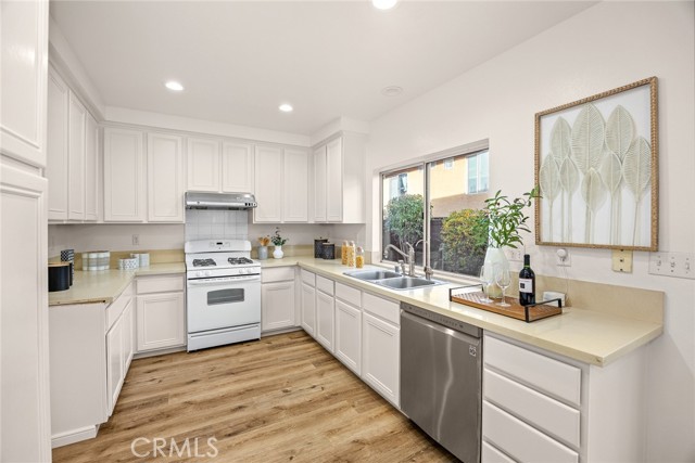 Detail Gallery Image 14 of 33 For 13283 Stone Canyon Rd, Chino Hills,  CA 91709 - 4 Beds | 2/1 Baths