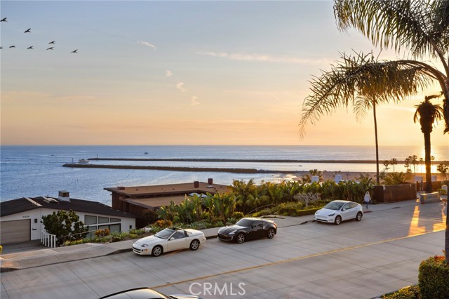 Detail Gallery Image 16 of 34 For 3308 Ocean Bld, Corona Del Mar,  CA 92625 - 5 Beds | 6/2 Baths