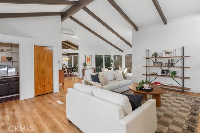 Detail Gallery Image 12 of 64 For 5360 E El Jardin St, Long Beach,  CA 90815 - 4 Beds | 3 Baths