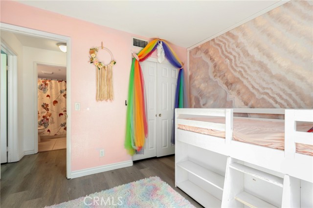 Image 18 of 16 For 33 Chadron  