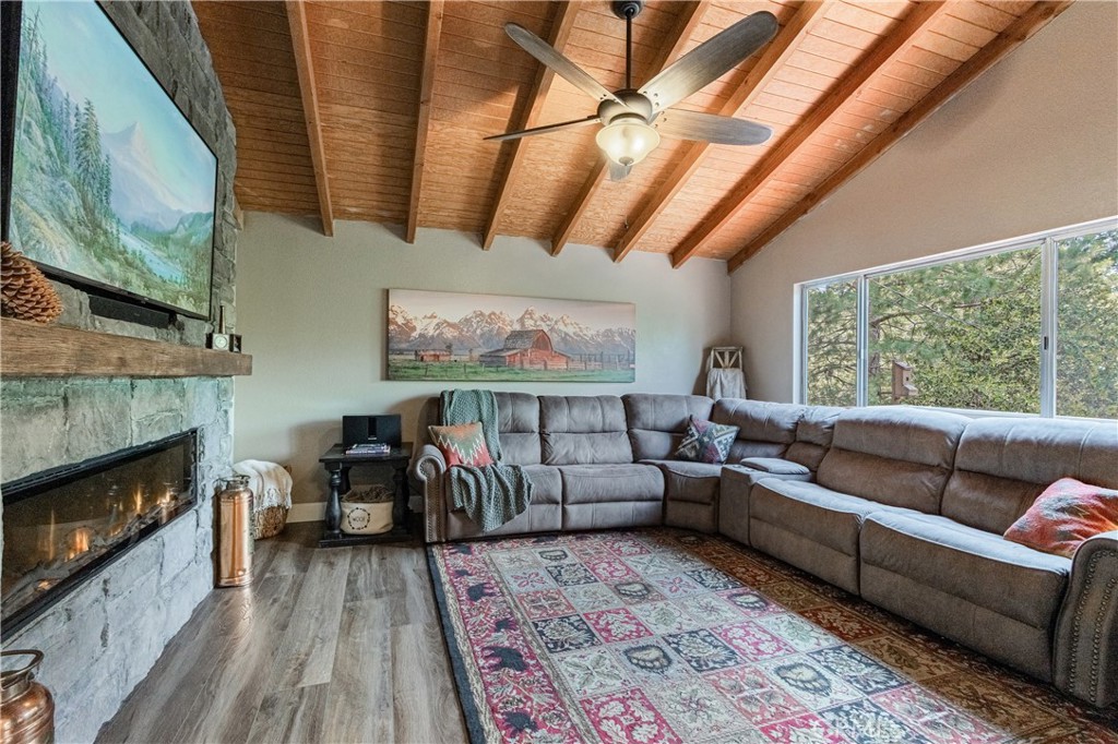 53825 Marian View Drive