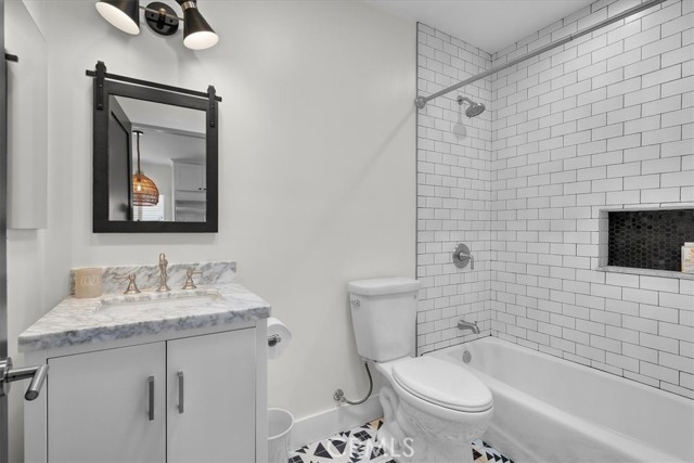 Detail Gallery Image 16 of 39 For 1430 Bonnie Brae, Hermosa Beach,  CA 90254 - 3 Beds | 3 Baths