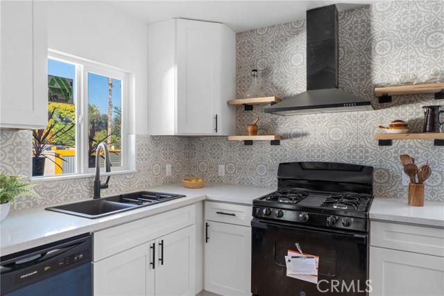 Detail Gallery Image 5 of 25 For 24511 4th, San Bernardino,  CA 92410 - 3 Beds | 2 Baths