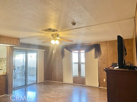 Detail Gallery Image 8 of 38 For 1081 W Johnston Ave, Hemet,  CA 92543 - 2 Beds | 2 Baths