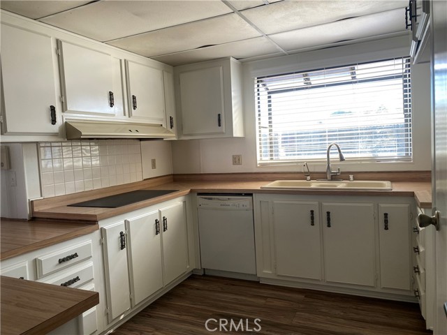 Detail Gallery Image 9 of 41 For 642 Roadrunner Way, Perris,  CA 92570 - 2 Beds | 2 Baths