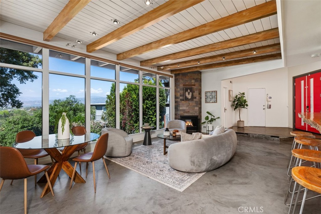 11575 Sunshine TerraceStudio City img 2