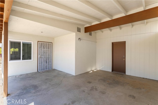 Detail Gallery Image 4 of 21 For 7101 Tamarisk Ave, Yucca Valley,  CA 92284 - 2 Beds | 1 Baths