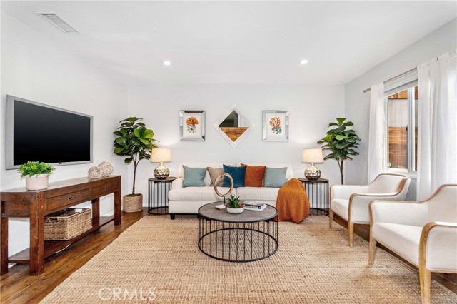 768 Rosecrans Avenue, Manhattan Beach, California 90266, 3 Bedrooms Bedrooms, ,1 BathroomBathrooms,Residential,Sold,Rosecrans,SB21180825