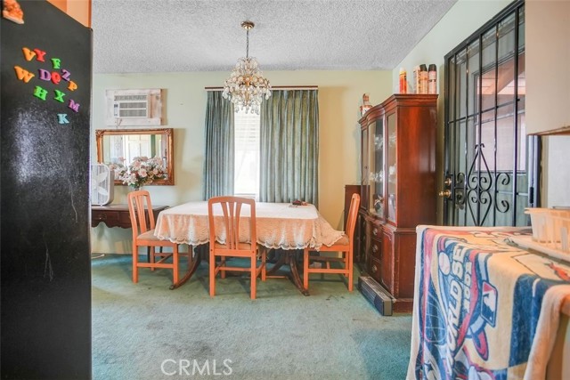 Detail Gallery Image 5 of 14 For 2112 Vasquez Pl, Riverside,  CA 92507 - 3 Beds | 2 Baths
