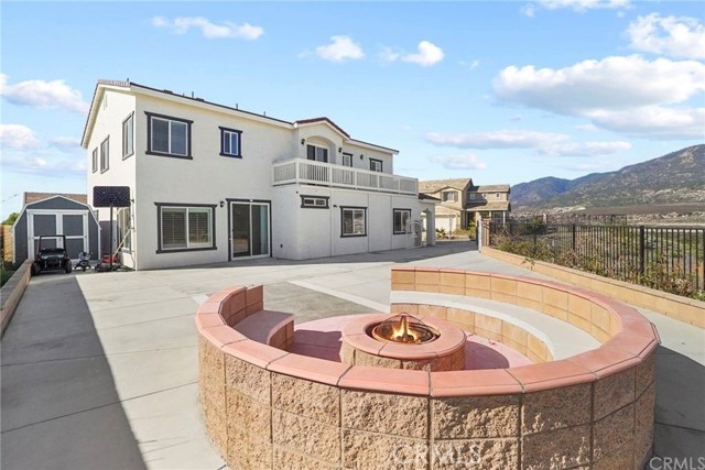 5491 N Pinnacle Lane, San Bernardino CA: https://media.crmls.org/medias/a74aef49-6658-4369-9c5e-766c3fcd4b90.jpg