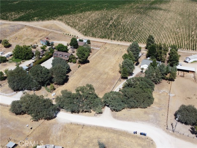 Detail Gallery Image 4 of 15 For 5710 Fa-Rousse Way, Paso Robles,  CA 93446 - – Beds | – Baths