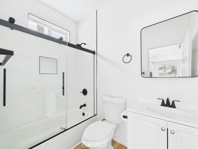 Detail Gallery Image 4 of 13 For 625 Orizaba Ave #6,  Long Beach,  CA 90814 - 2 Beds | 1 Baths