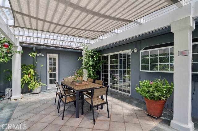 Detail Gallery Image 26 of 42 For 12131 Woodley Ave, Granada Hills,  CA 91344 - 4 Beds | 2/1 Baths