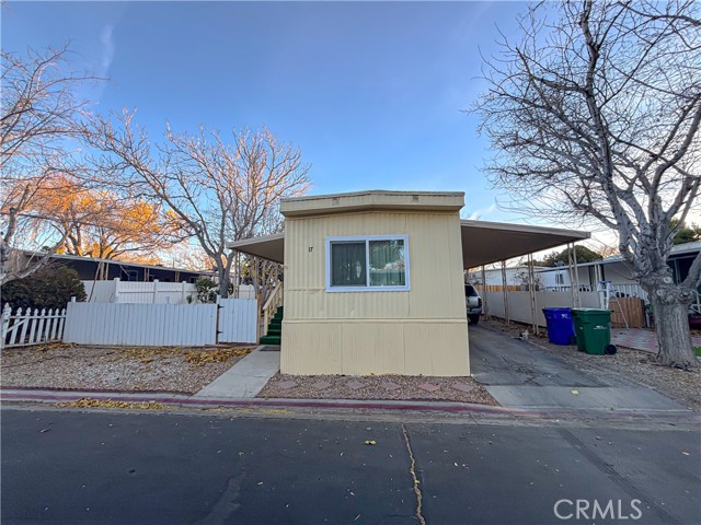 Detail Gallery Image 1 of 18 For 3524 Avenue R, Palmdale,  CA 93550 - 2 Beds | 1 Baths