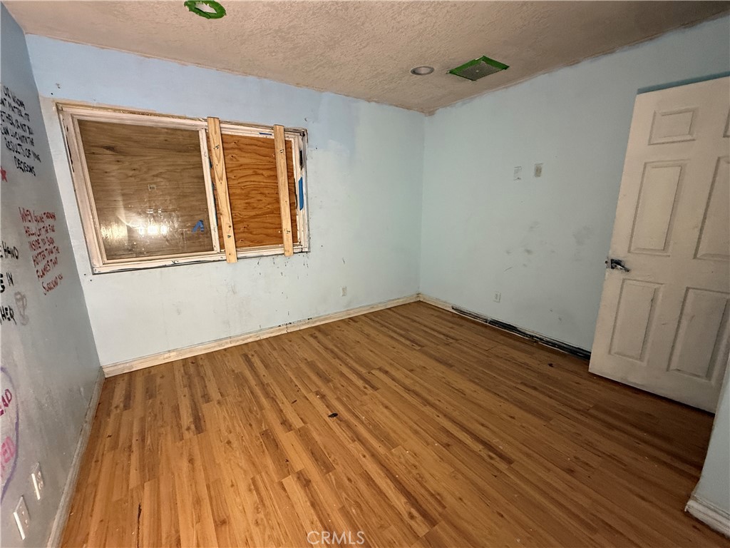 https://media.crmls.org/medias/a74cb1fd-f865-4bad-a9d9-e0049d235d32.jpg?preset=X-Large