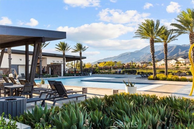 Detail Gallery Image 19 of 26 For 5327 La Bodega, Fontana,  CA 92336 - 5 Beds | 3/1 Baths