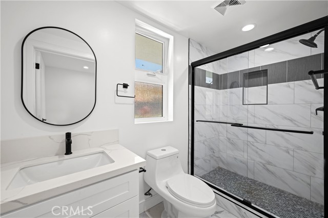 6704 1/2 Kester Avenue, Van Nuys CA: https://media.crmls.org/medias/a74d19bd-2fd0-441c-9c37-7de9b7288b28.jpg