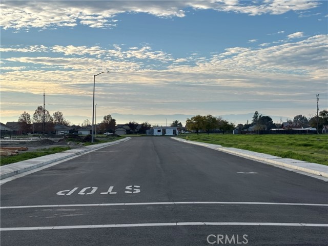 698 Hambright (Corner Hwy 32) Avenue, Orland CA: https://media.crmls.org/medias/a74d3872-133e-486a-99d1-fb3eb3aa2cc5.jpg