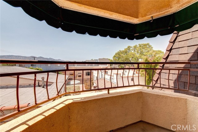 Detail Gallery Image 31 of 32 For 604 W Wilson Ave #2,  Glendale,  CA 91203 - 3 Beds | 2/1 Baths