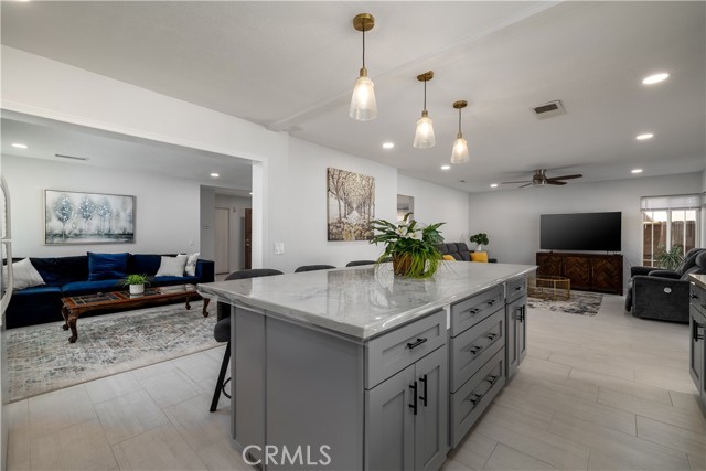 Detail Gallery Image 15 of 47 For 10954 Cool Lake, San Diego,  CA 92128 - 4 Beds | 2/1 Baths