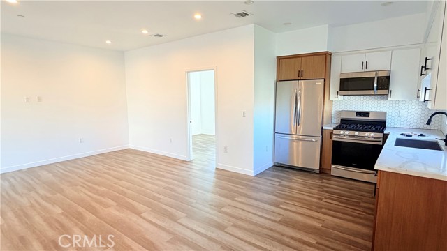 Detail Gallery Image 24 of 28 For 1416 S Cloverdale, Los Angeles,  CA 90019 - 3 Beds | 3 Baths