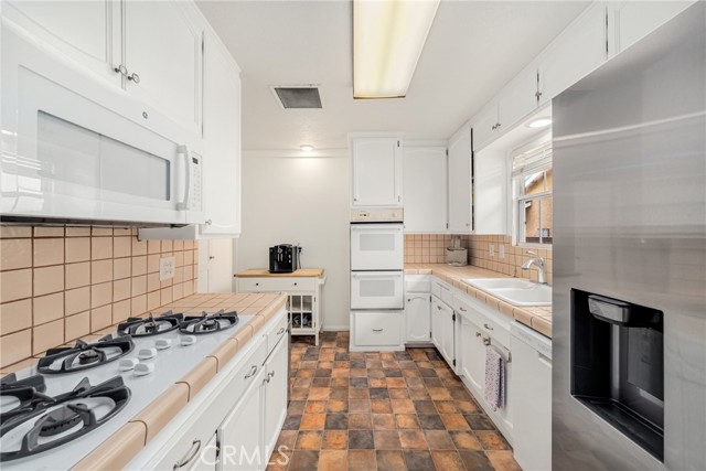 2137 Ostrom Avenue, Long Beach CA: https://media.crmls.org/medias/a750440f-41f4-4952-811c-22b9fa65a55a.jpg