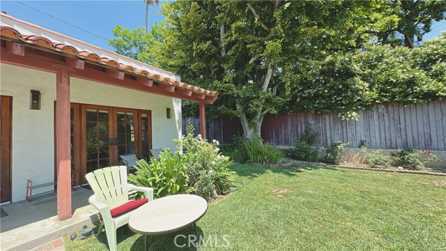 2051 Fair Oaks Avenue, South Pasadena CA: https://media.crmls.org/medias/a750c438-3de8-432c-9c27-155f9ddb7dc1.jpg