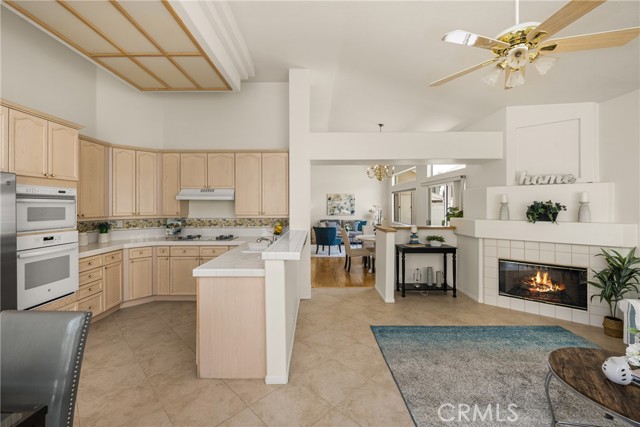 Detail Gallery Image 17 of 42 For 615 N Oxford Ct, Orange,  CA 92869 - 3 Beds | 2 Baths
