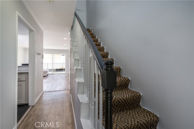 Detail Gallery Image 9 of 18 For 315 W Alameda Ave #6,  Burbank,  CA 91506 - 2 Beds | 1/1 Baths