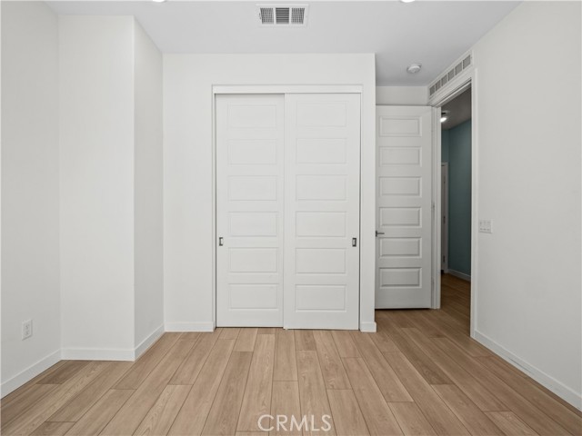 27148 Valley Oak Place, Valencia CA: https://media.crmls.org/medias/a752b09d-ea5a-4e77-81bd-b3037f4cfd2c.jpg
