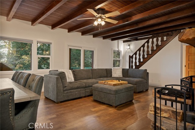 Detail Gallery Image 6 of 45 For 717 Crest Estates, Lake Arrowhead,  CA 92352 - 3 Beds | 3 Baths