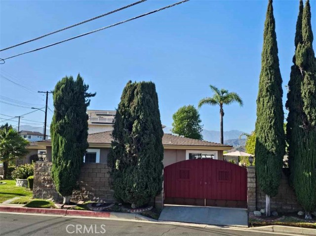 4602 El Reposo DR