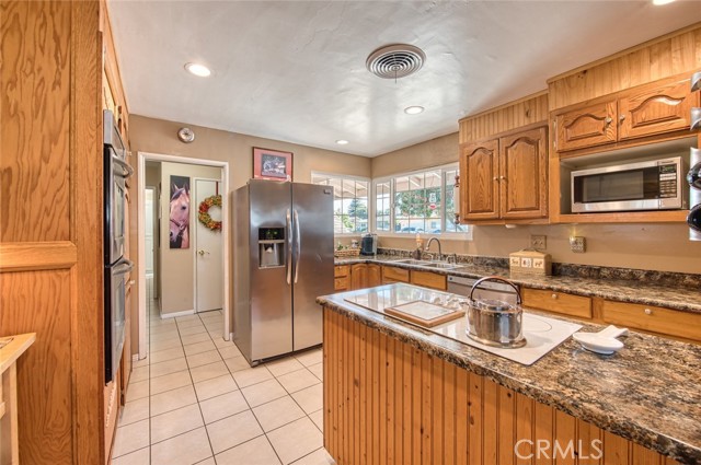 Detail Gallery Image 8 of 20 For 2661 W Chanticleer Road, Anaheim,  CA 92804 - 3 Beds | 2/1 Baths